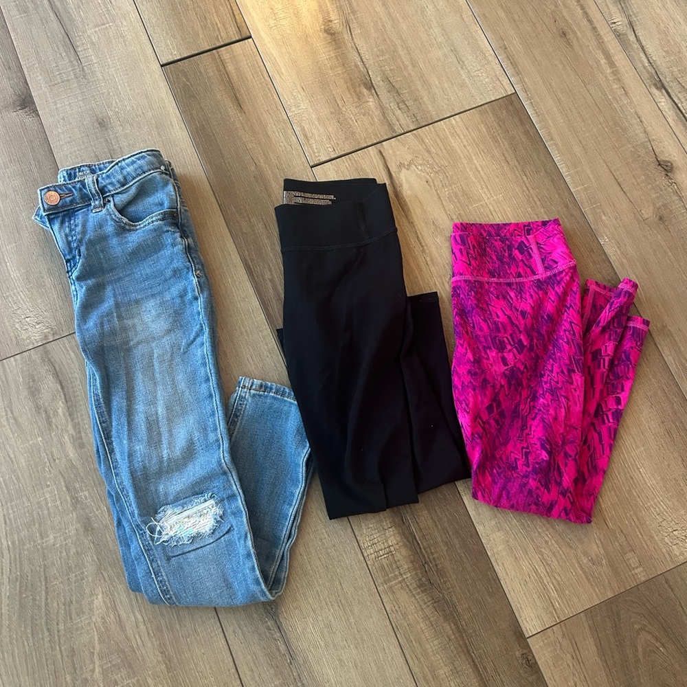 Girls size small (6/7) bundle. Cat & Jack Jeans, All in Motion leggings